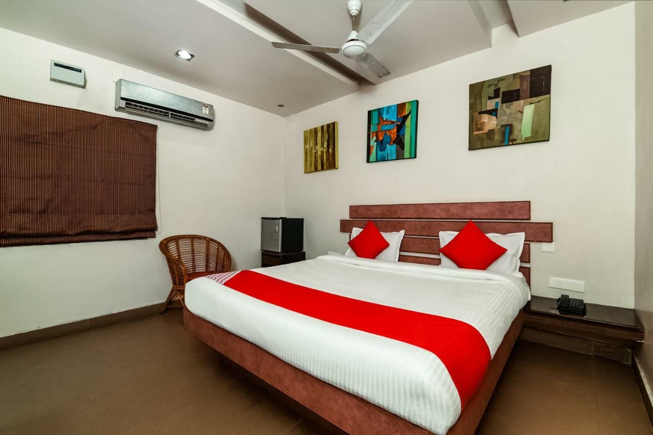 Oyo 28856 Manjeera Inn Visákhapatnam Kültér fotó