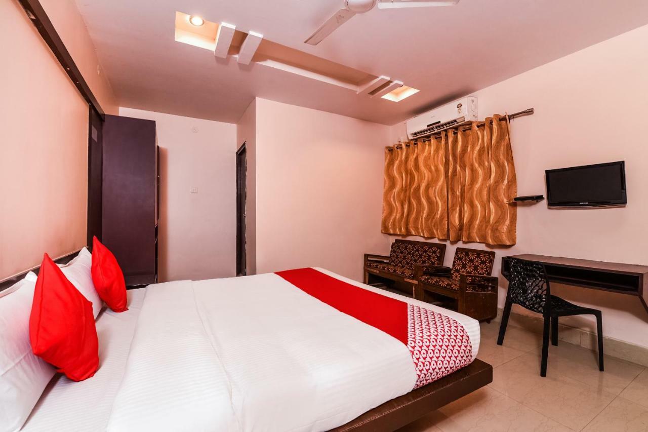 Oyo 28856 Manjeera Inn Visákhapatnam Kültér fotó