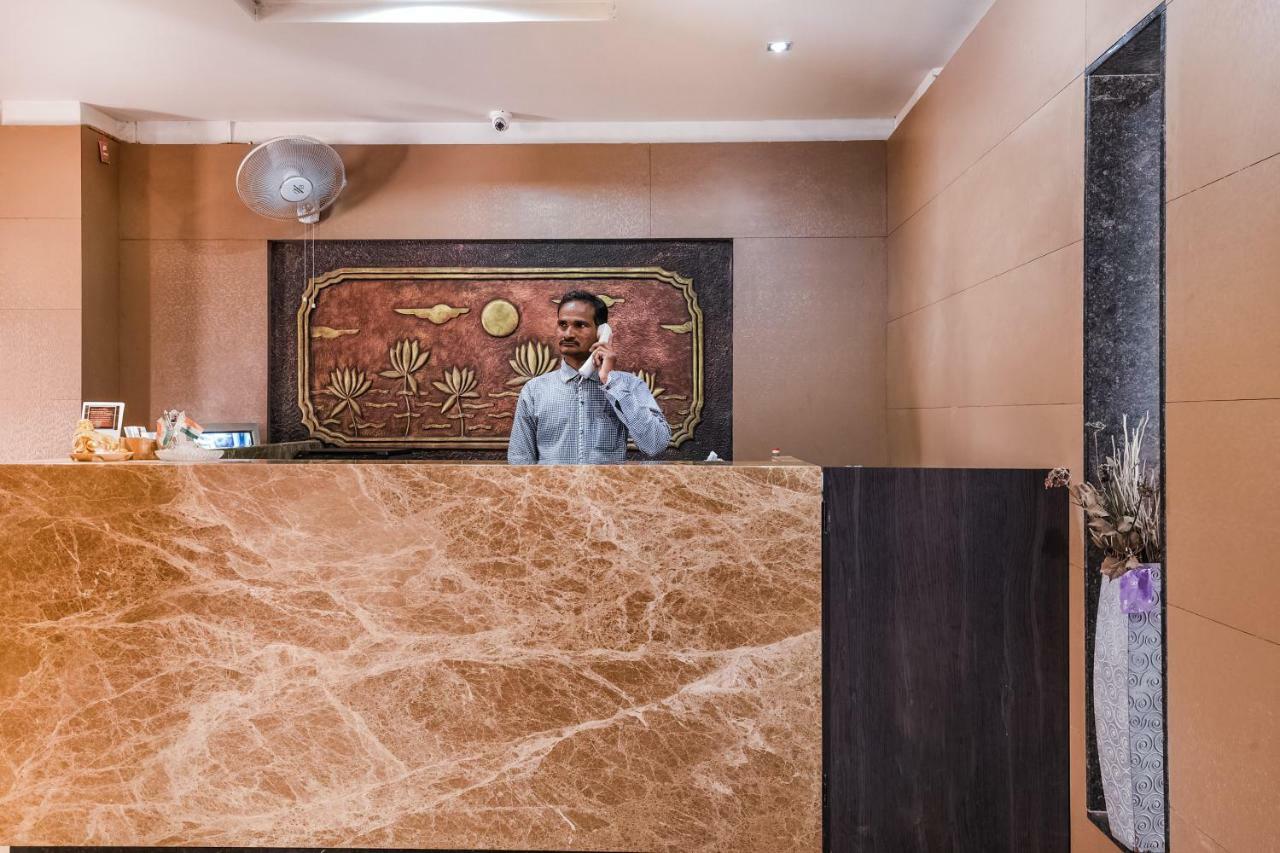 Oyo 28856 Manjeera Inn Visákhapatnam Kültér fotó
