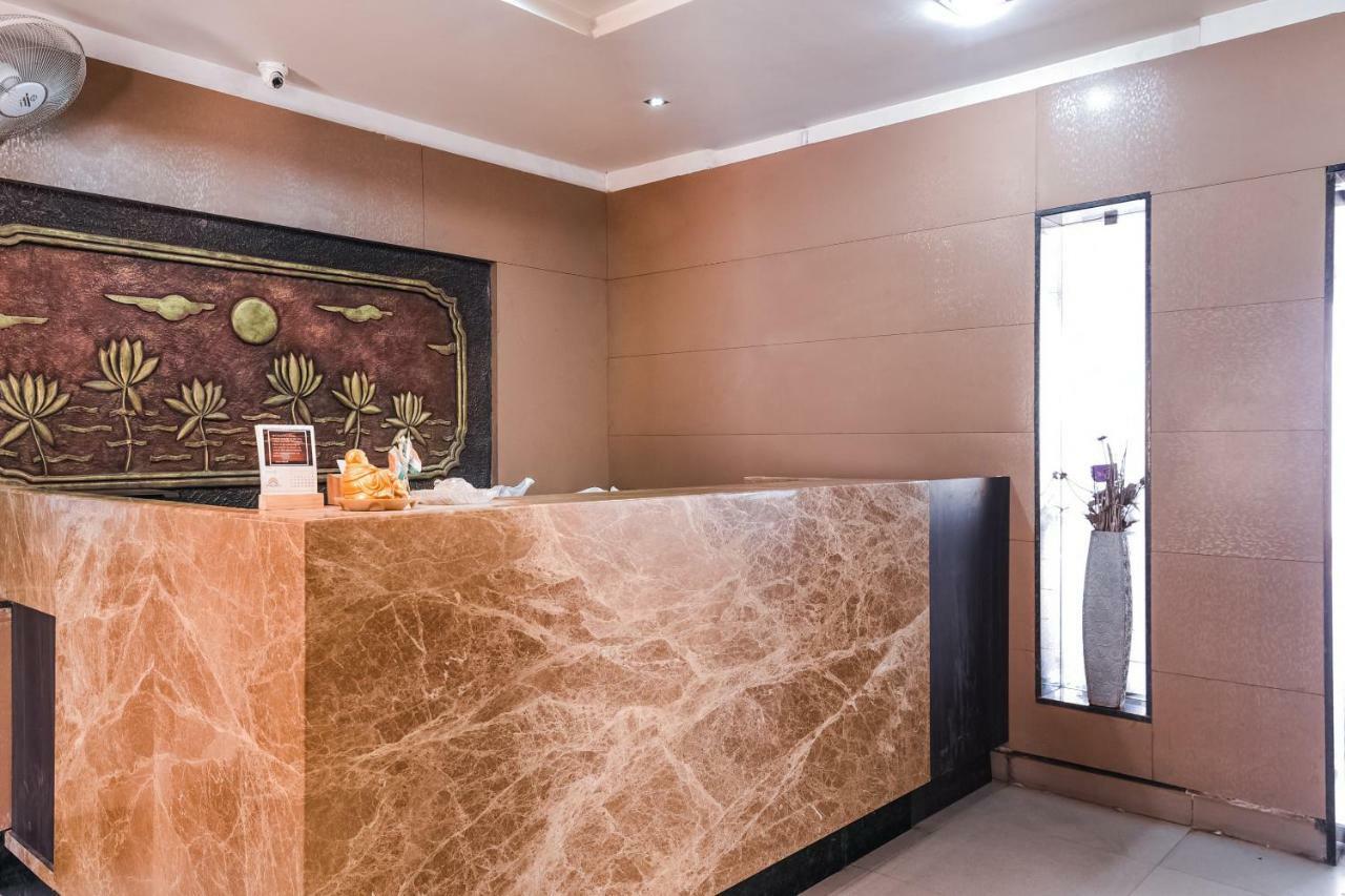 Oyo 28856 Manjeera Inn Visákhapatnam Kültér fotó