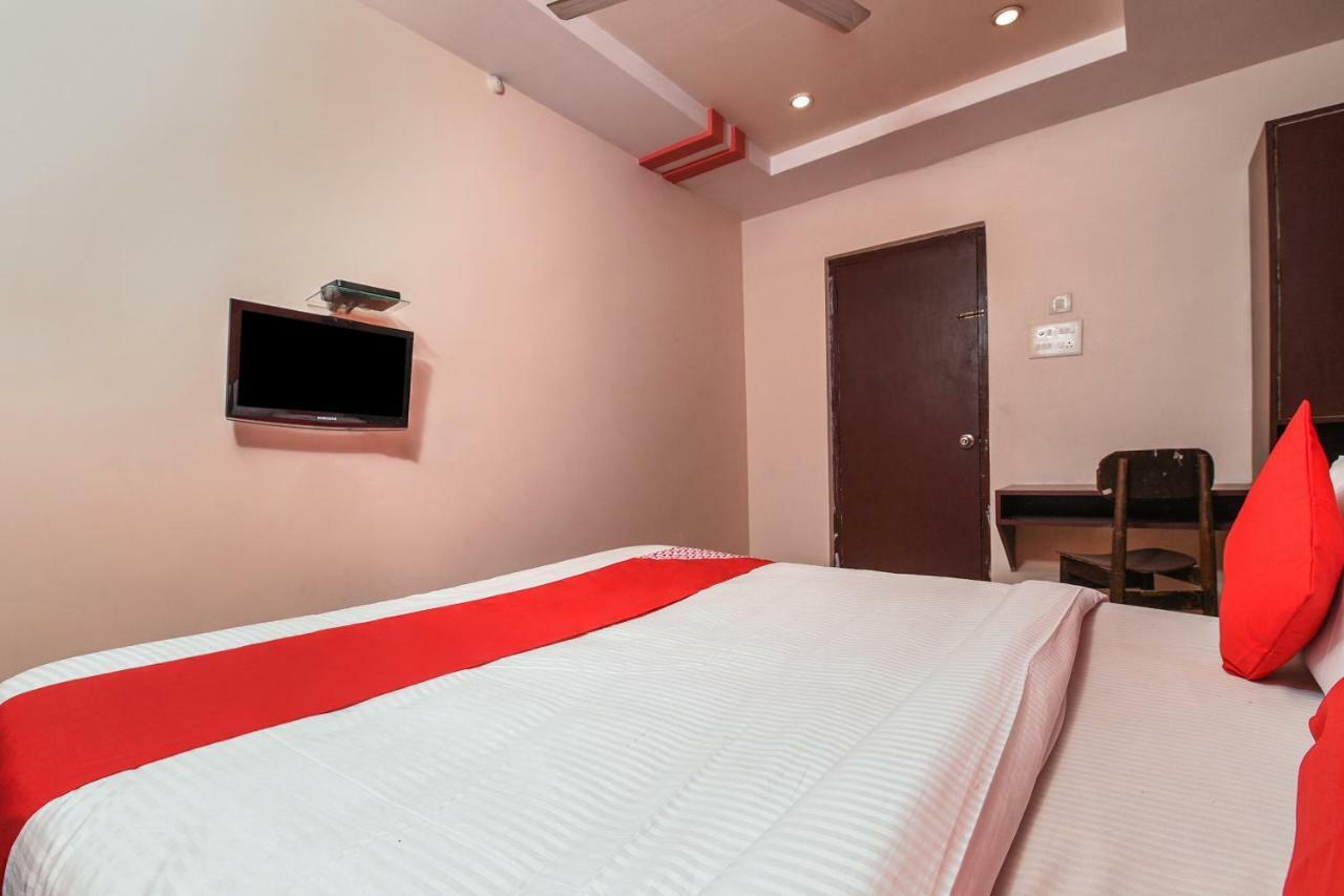 Oyo 28856 Manjeera Inn Visákhapatnam Kültér fotó